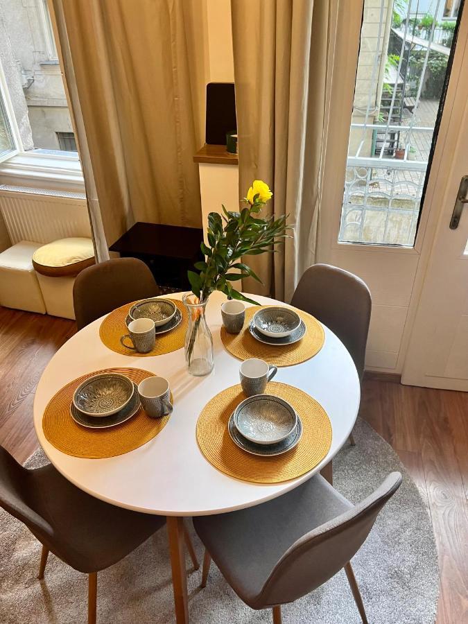 Adorable, Cosy Apartment At The Heroes' Square Budapest Extérieur photo